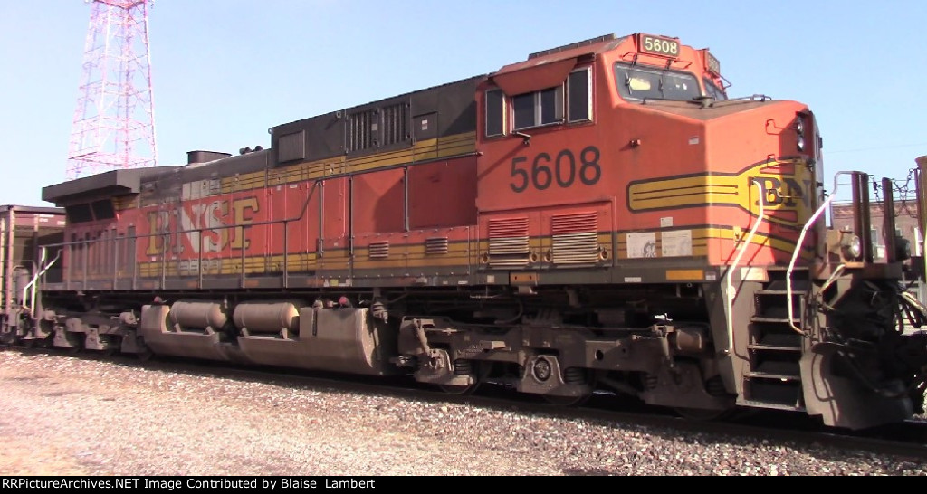 BNSF 5608 roster shot